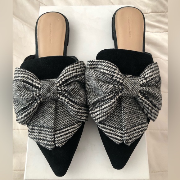 Something Navy Avenue Bow Mule - Picture 1 of 15